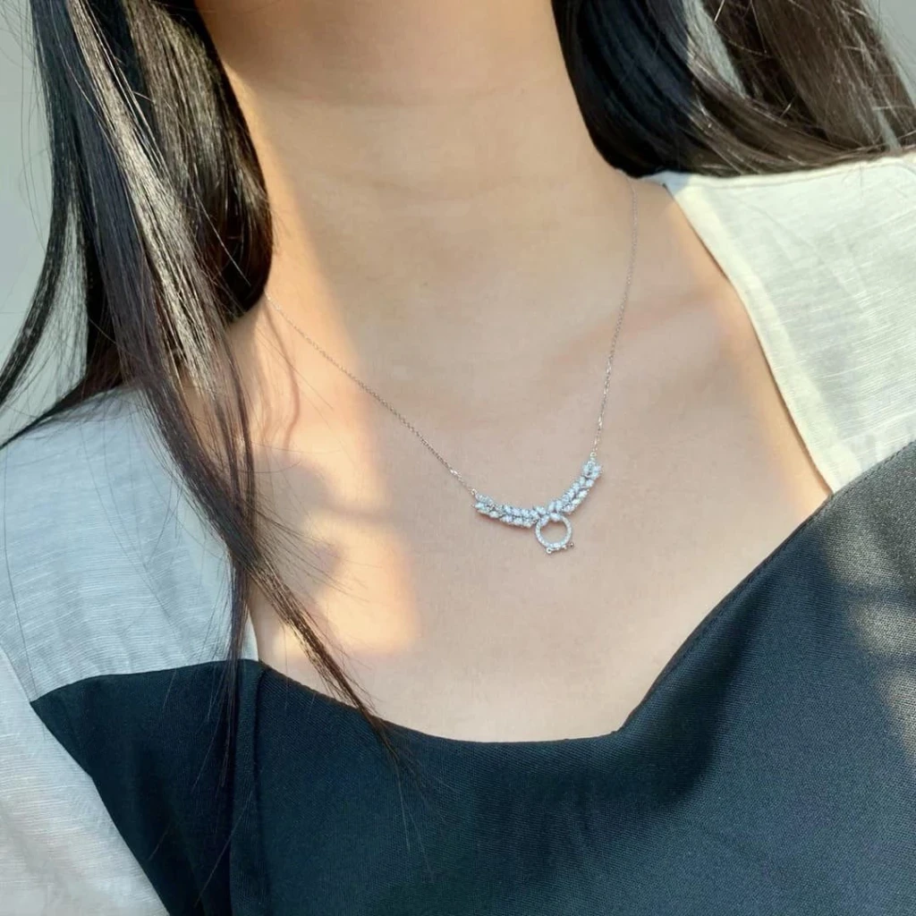 18K天然鑽石-桂冠造型萬能扣項鍊