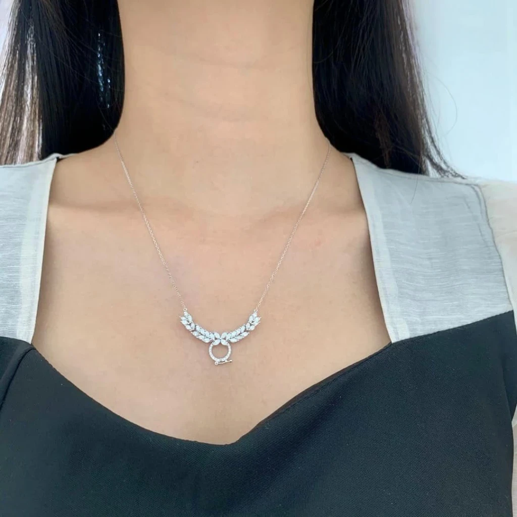 18K天然鑽石-桂冠造型萬能扣項鍊