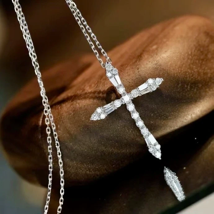 18K天然鑽石-十字架項鍊