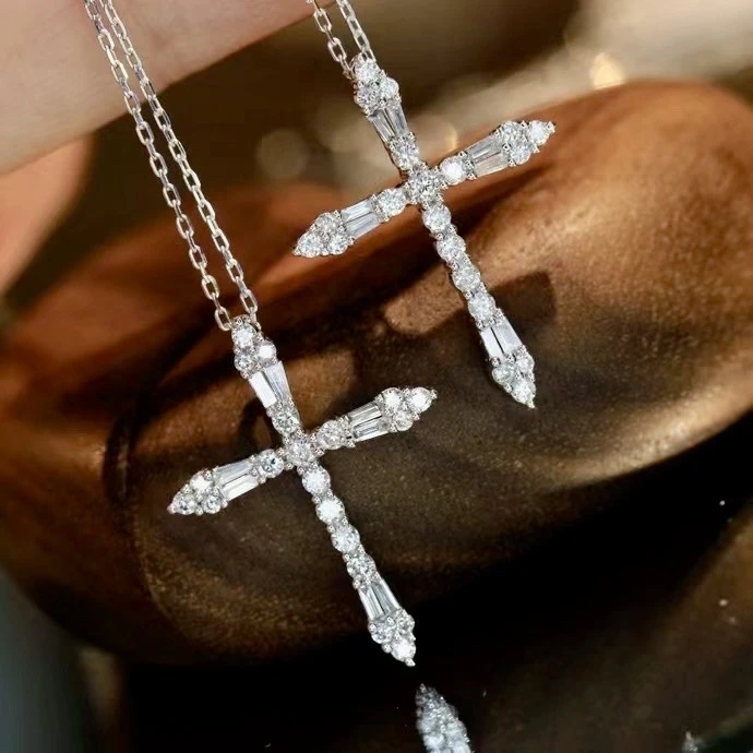 18K天然鑽石-十字架項鍊