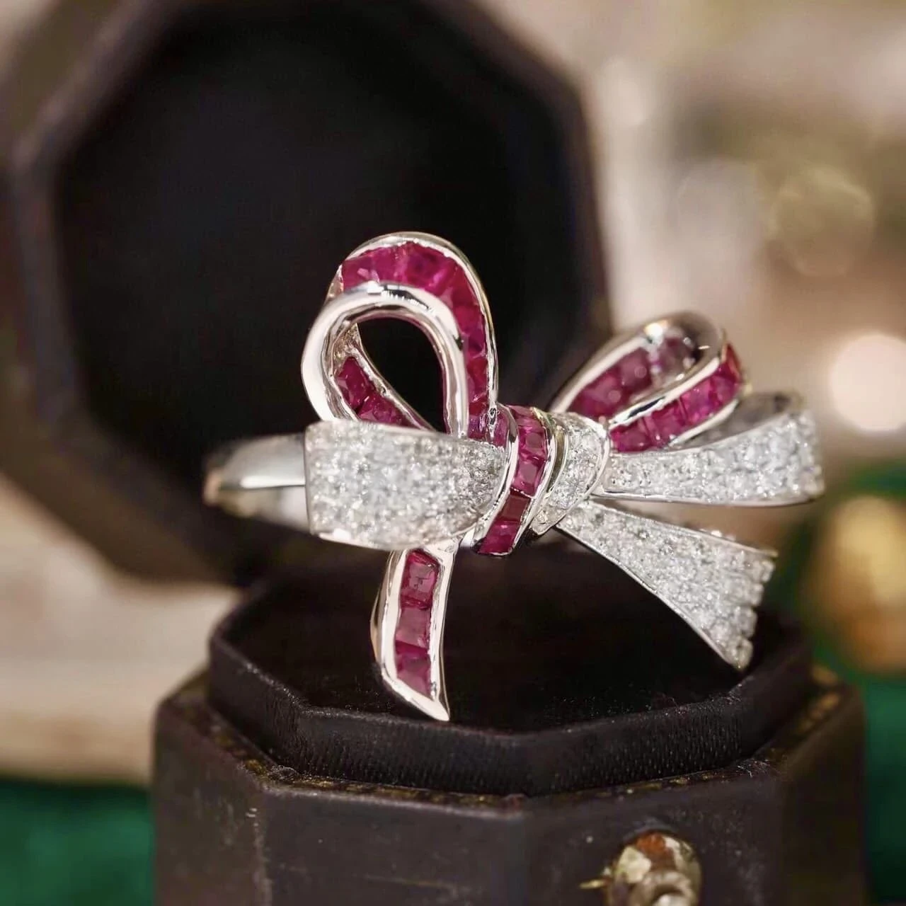 18K天然鑽石-紅寶石蝴蝶結戒指 - 第5張圖 18K天然鑽石-紅寶石蝴蝶結戒指
