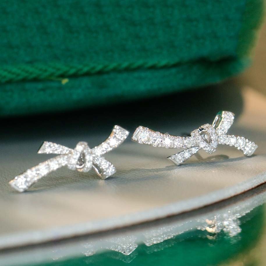 18K天然鑽石時尚蝴蝶結項鍊/戒指/耳環套裝