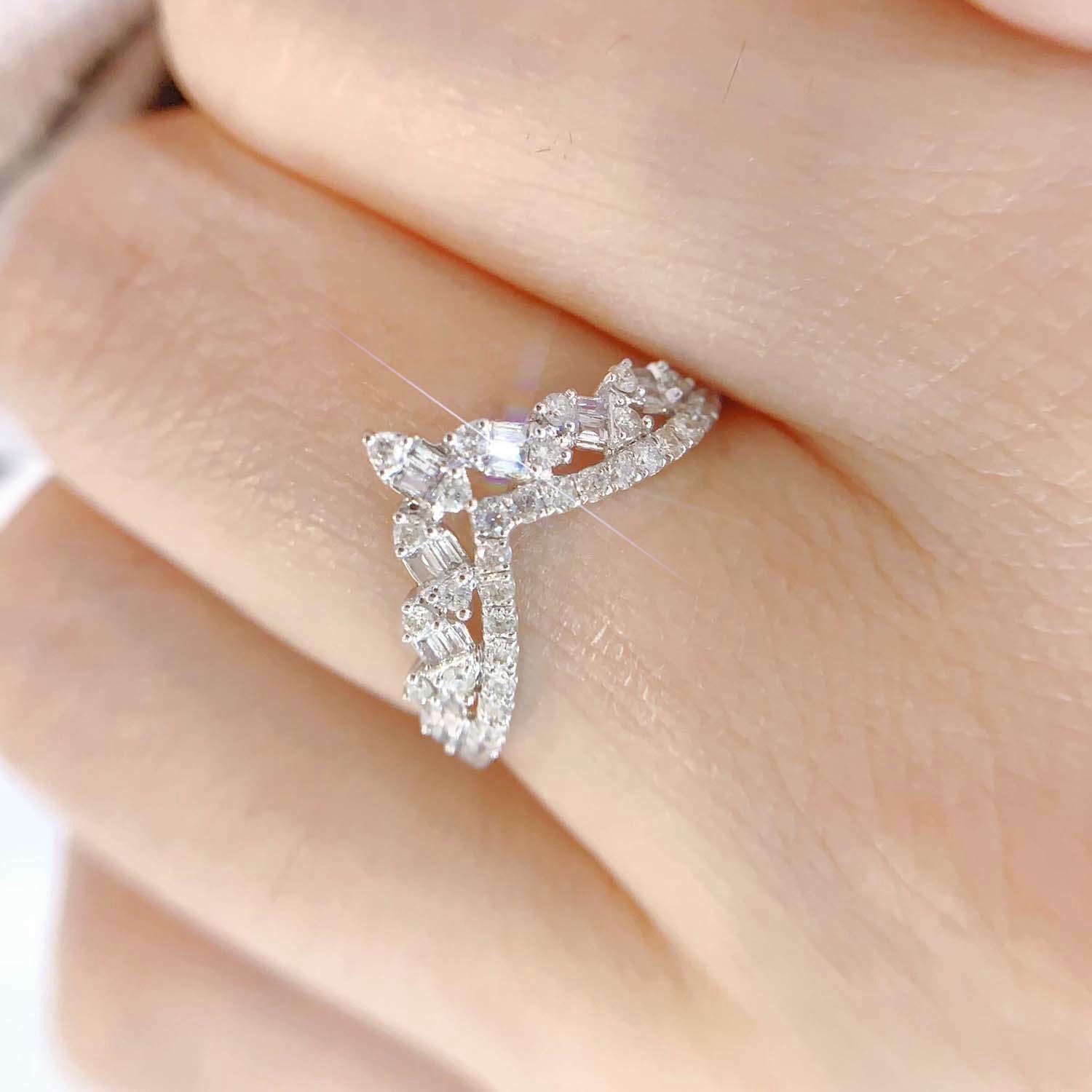 18K天然鑽石-大V戒指