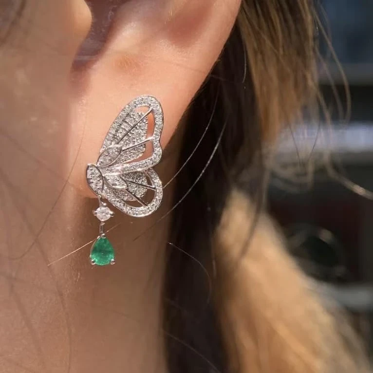 18K天然鑽石-祖母綠蝴蝶耳環