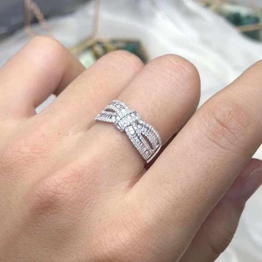 18K天然鑽石-蝴蝶結戒指