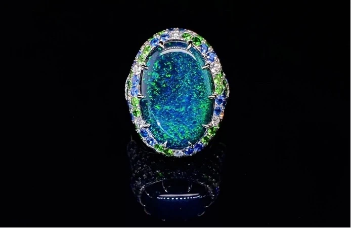 挑選蛋白石首飾前，先了解什麼樣的蛋白石最昂貴？挑選五步驟SOP一次整理給您！