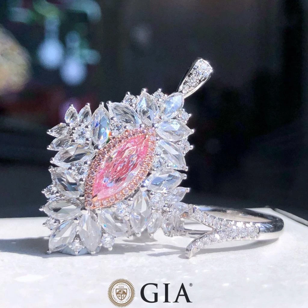 粉鑽：稀世珍寶，浪漫瑰寶，帶您探索阿蓋爾粉鑽的稀缺性