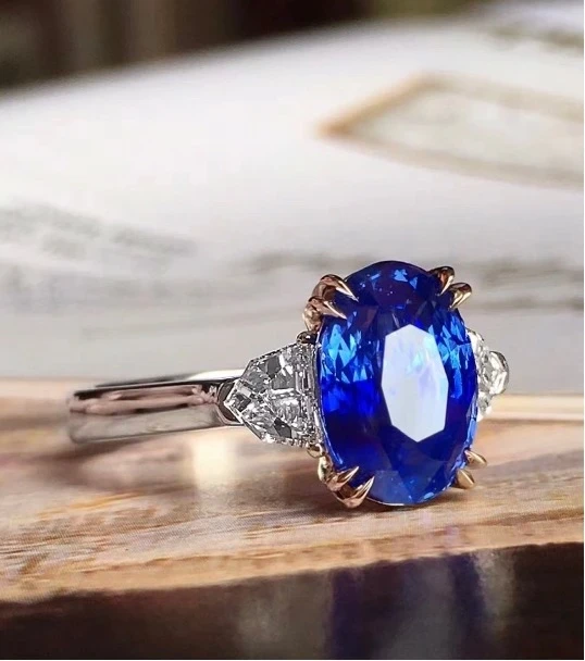 認識藍寶石｜稀有產地、常見顏色重點一次看，了解三大名貴寶石，必懂的藍寶石挑選指南