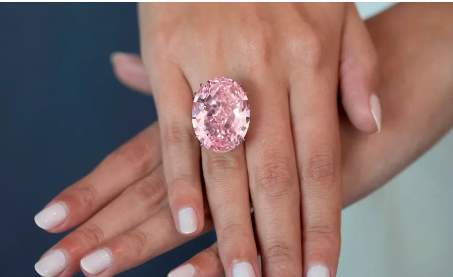 粉鑽：稀世珍寶，浪漫瑰寶，帶您探索阿蓋爾粉鑽的稀缺性