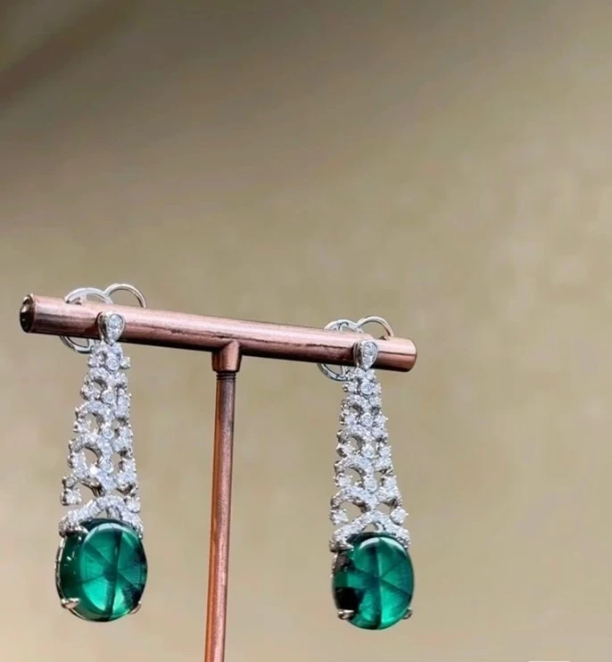 被譽為「天使之眸」的寶石，達碧茲祖母綠到底有多珍稀？