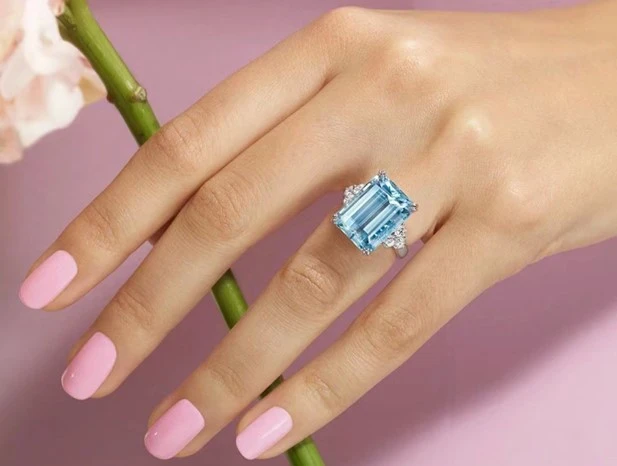 如何挑選海藍寶？鑑定標準與挑選指南