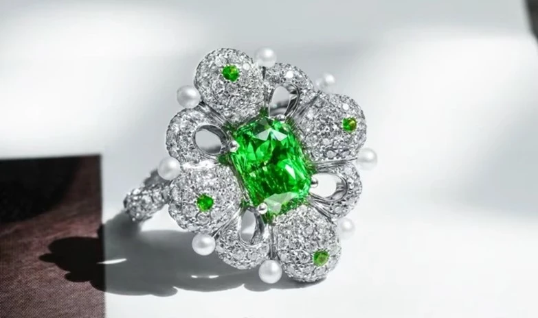 珠寶潛力股:媲美祖母綠的沙佛萊,近年重大的鑑定標準推出 - 第4張圖 珠寶潛力股:媲美祖母綠的沙佛萊,近年重大的鑑定標準推出