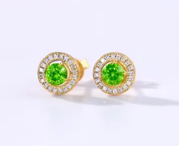 「比鑽石更閃耀」的石榴石貴族:翠榴石 - 第4張圖 「比鑽石更閃耀」的石榴石貴族:翠榴石