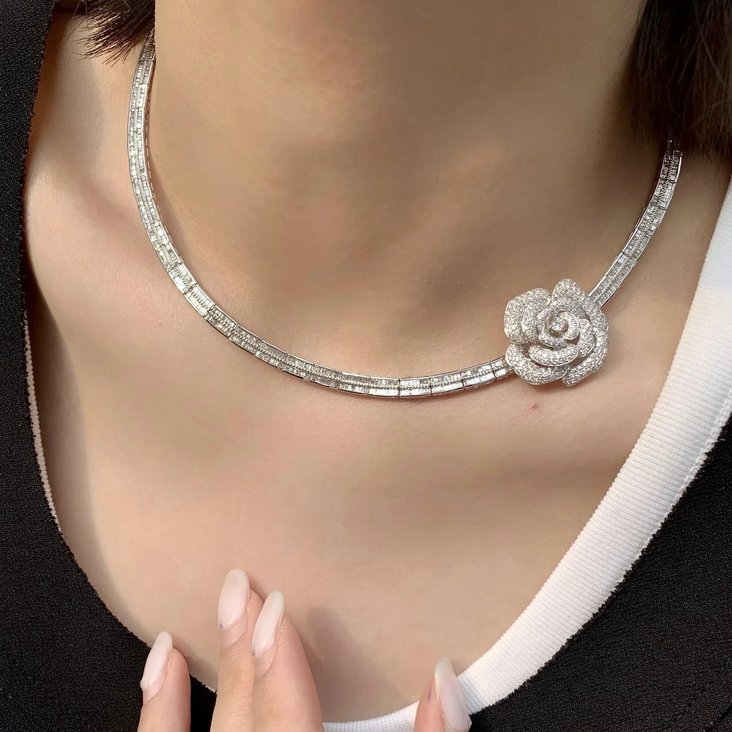 18K天然鑽石-大玫瑰花墜飾