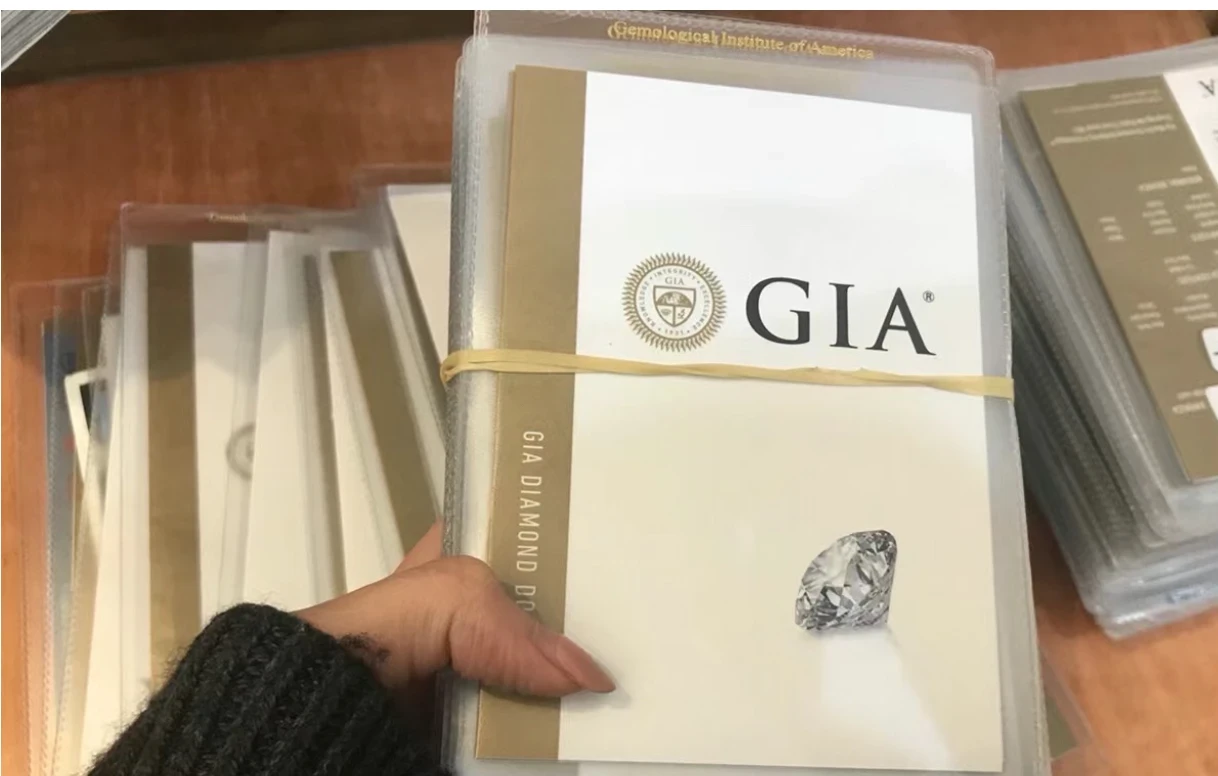 鑽石商家不敢說的「鑽石與莫桑石石」內幕,看完這篇您也可以鑑別鑽石! - 第5張圖 鑽石商家不敢說的「鑽石與莫桑石石」內幕,看完這篇您也可以鑑別鑽石!