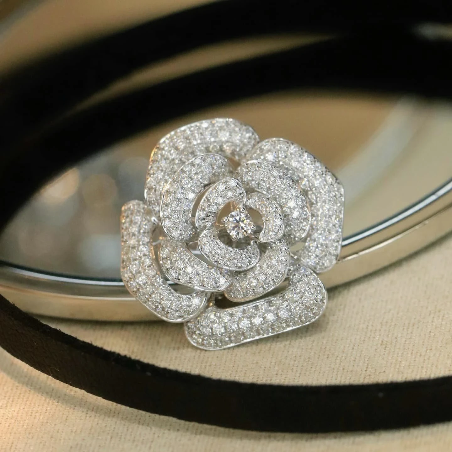 18K天然鑽石-大玫瑰花墜飾