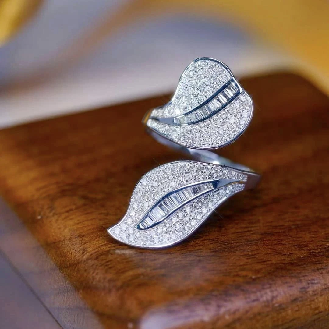 18K天然鑽石-花瓣葉子戒指