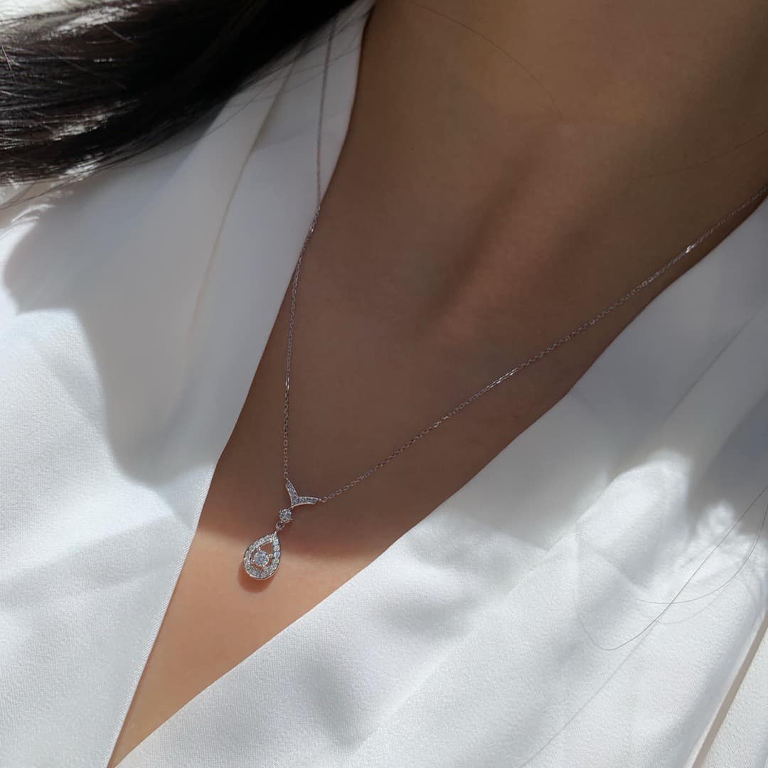 18K天然鑽石-精緻水滴項鍊