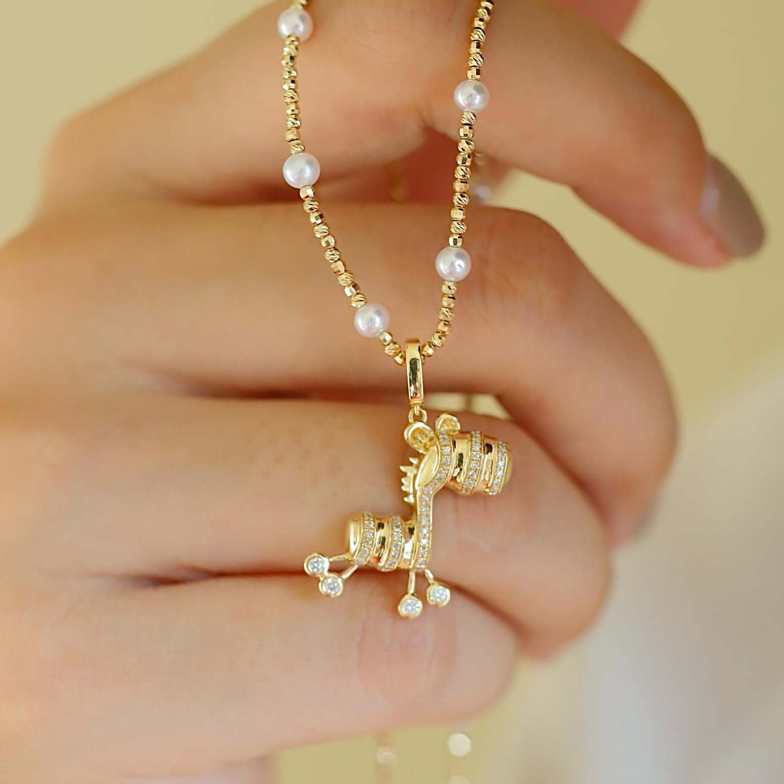 18K天然鑽石-小木馬墜飾