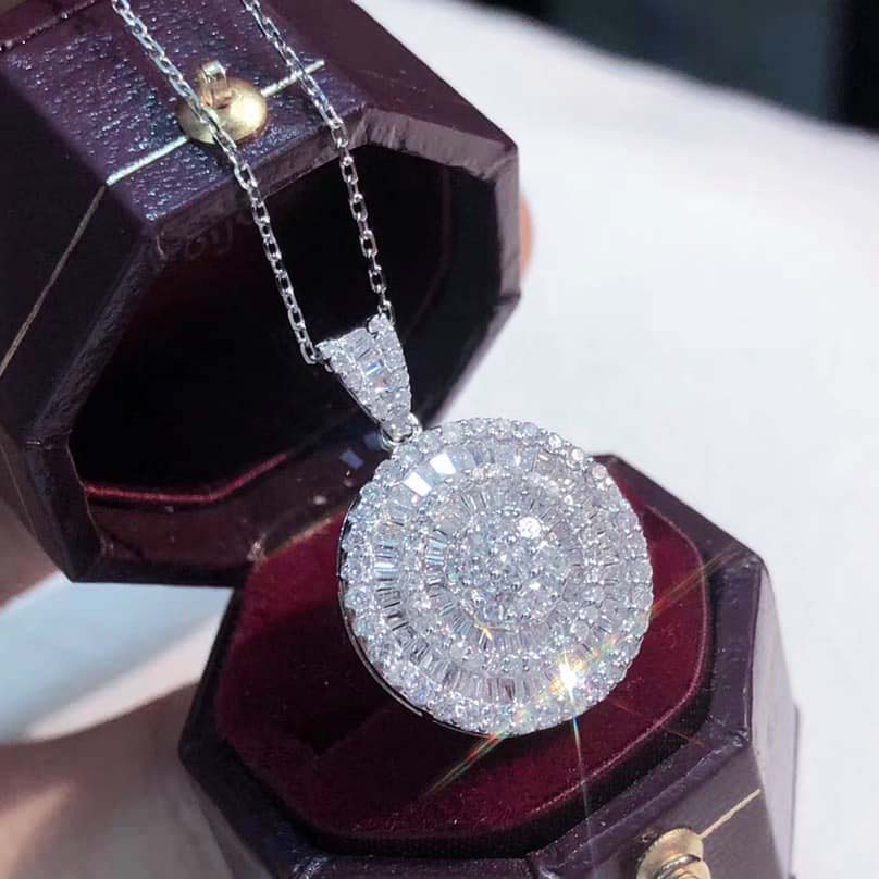 18K天然鑽石-豪華大圓餅項鍊