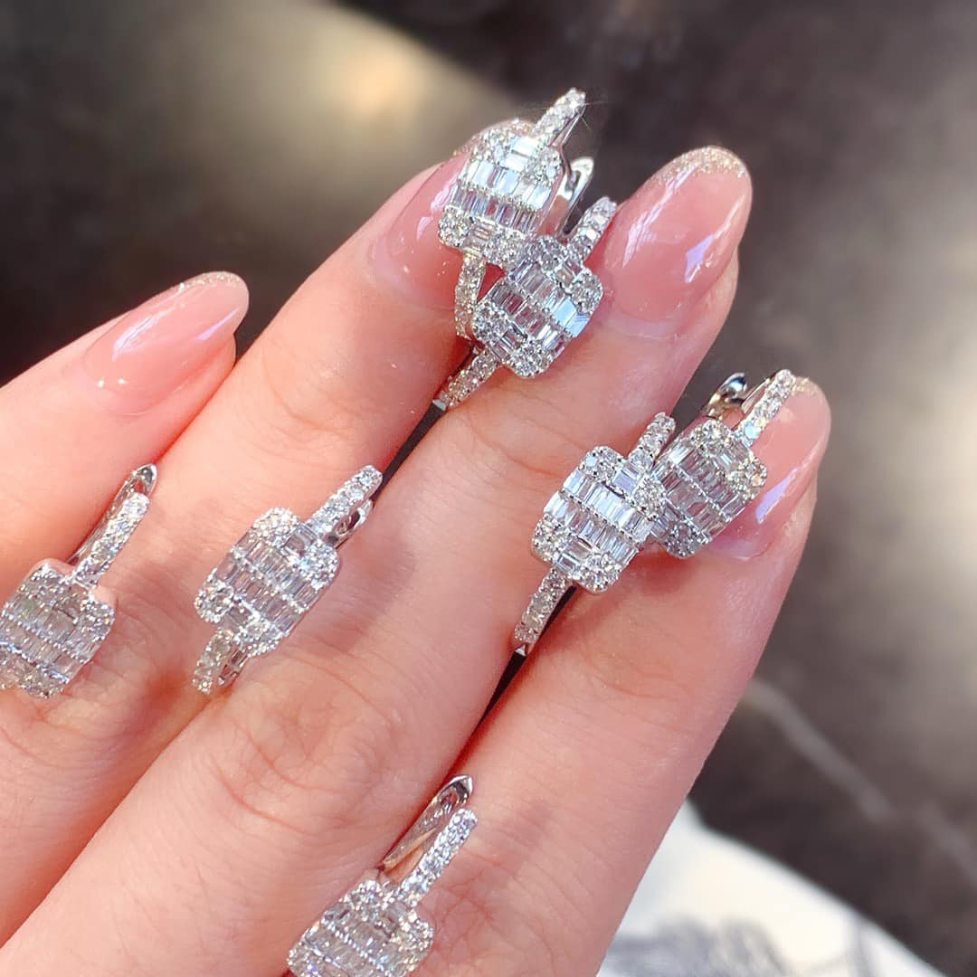 18K天然鑽石-氣質閃亮耳環