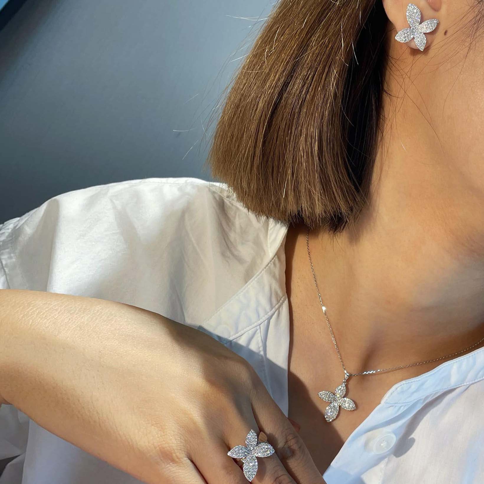 18K天然鑽石-四季蝴蝶花項鍊/耳環/戒指