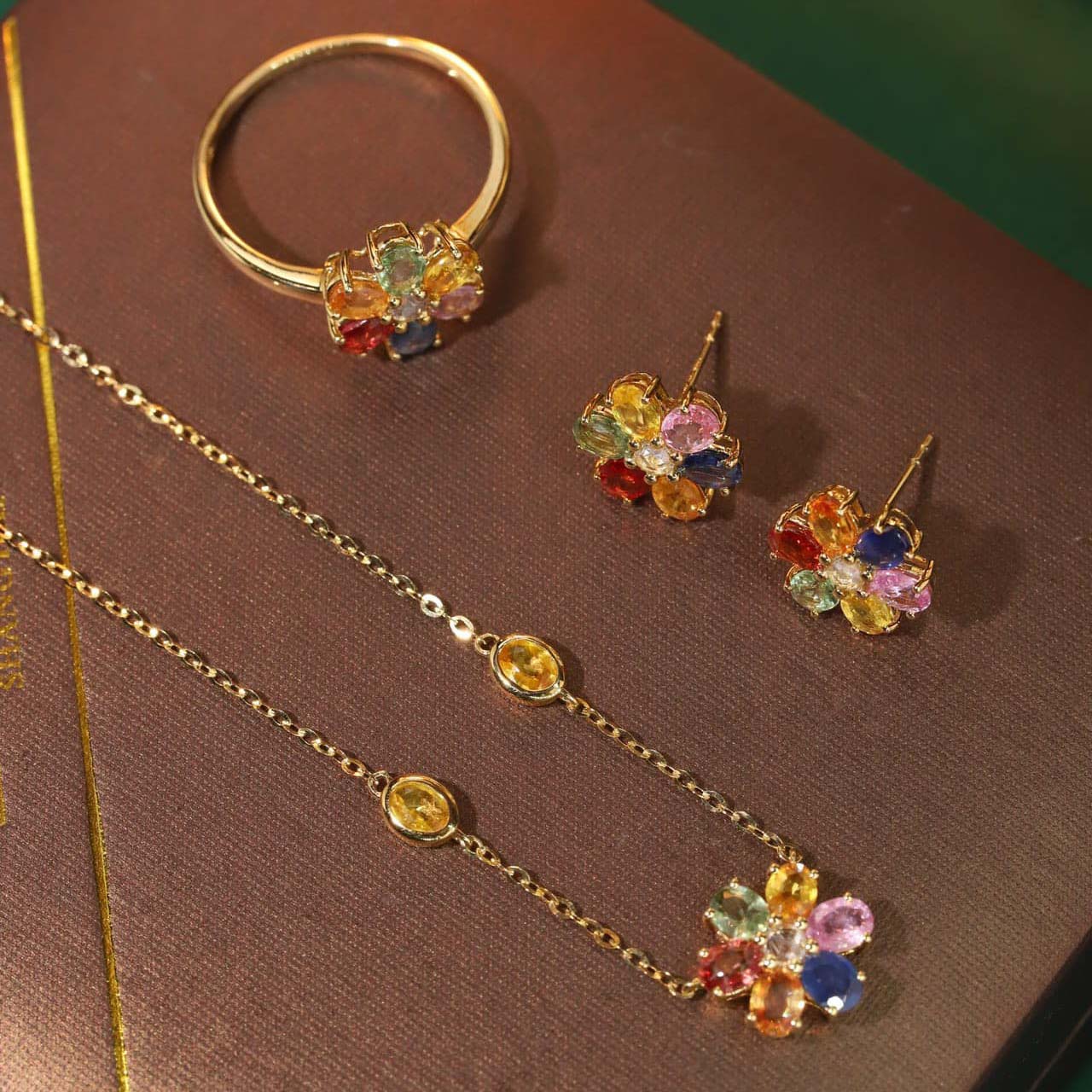 18K天然彩色藍寶石-花朵套組 - 第5張圖 18K天然彩色藍寶石-花朵套組