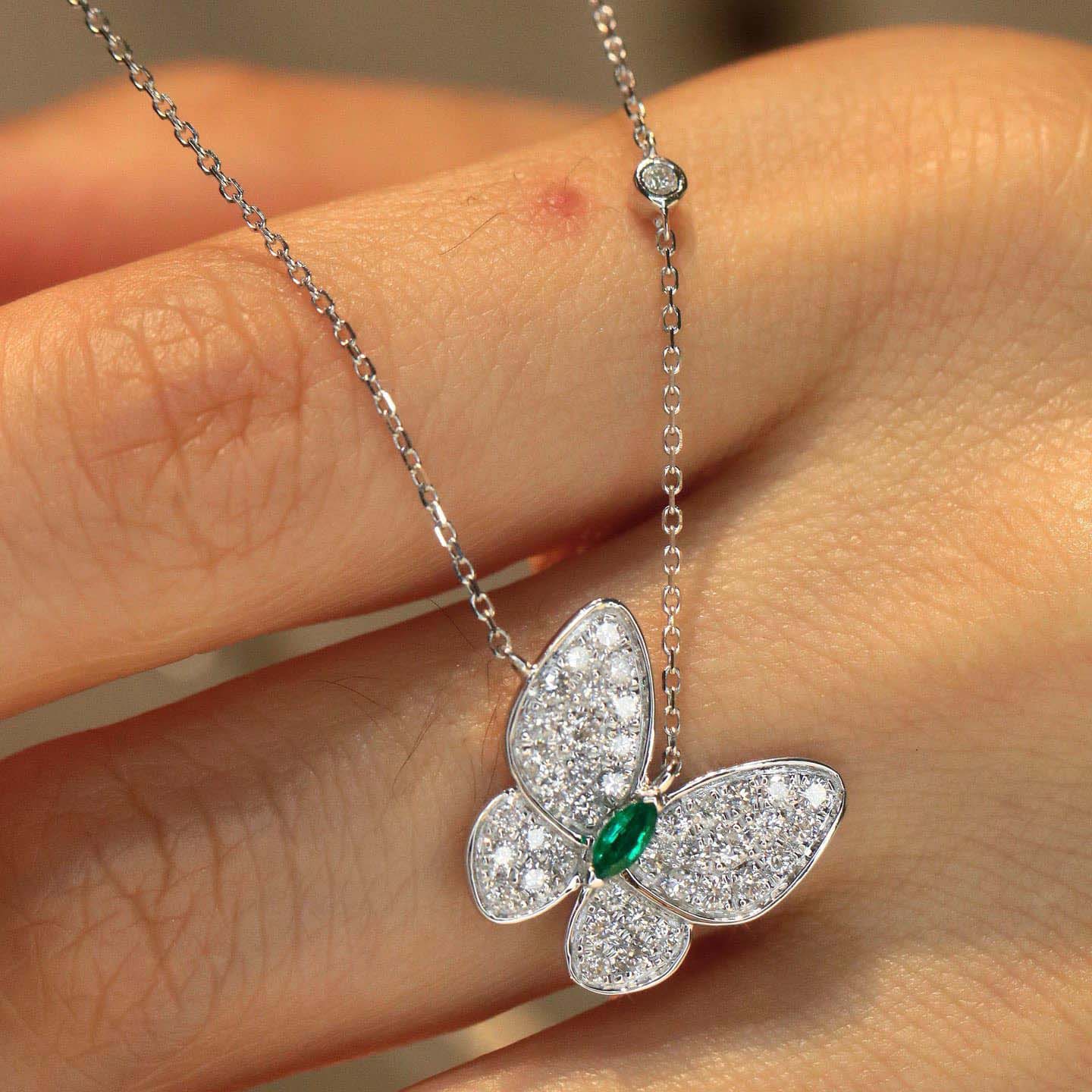 18K天然鑽石-祖母綠蝴蝶翩翩項鍊 - 第3張圖 18K天然鑽石-祖母綠蝴蝶翩翩項鍊