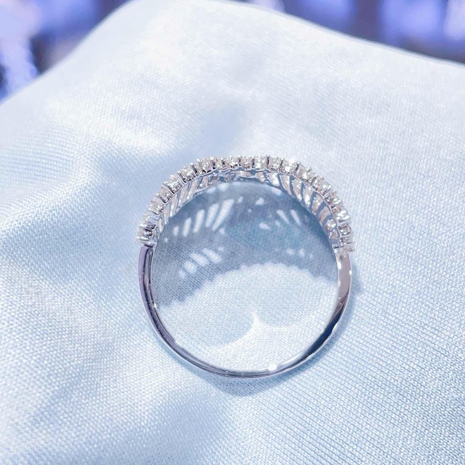 18K天然鑽石-大器蕾絲款戒指