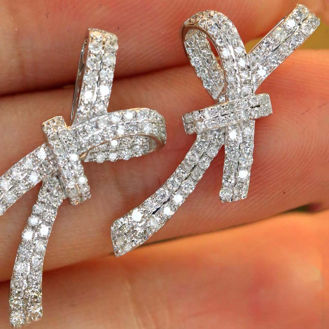 18K天然鑽石-蝴蝶結優雅耳環 - 第3張圖 18K天然鑽石-蝴蝶結優雅耳環