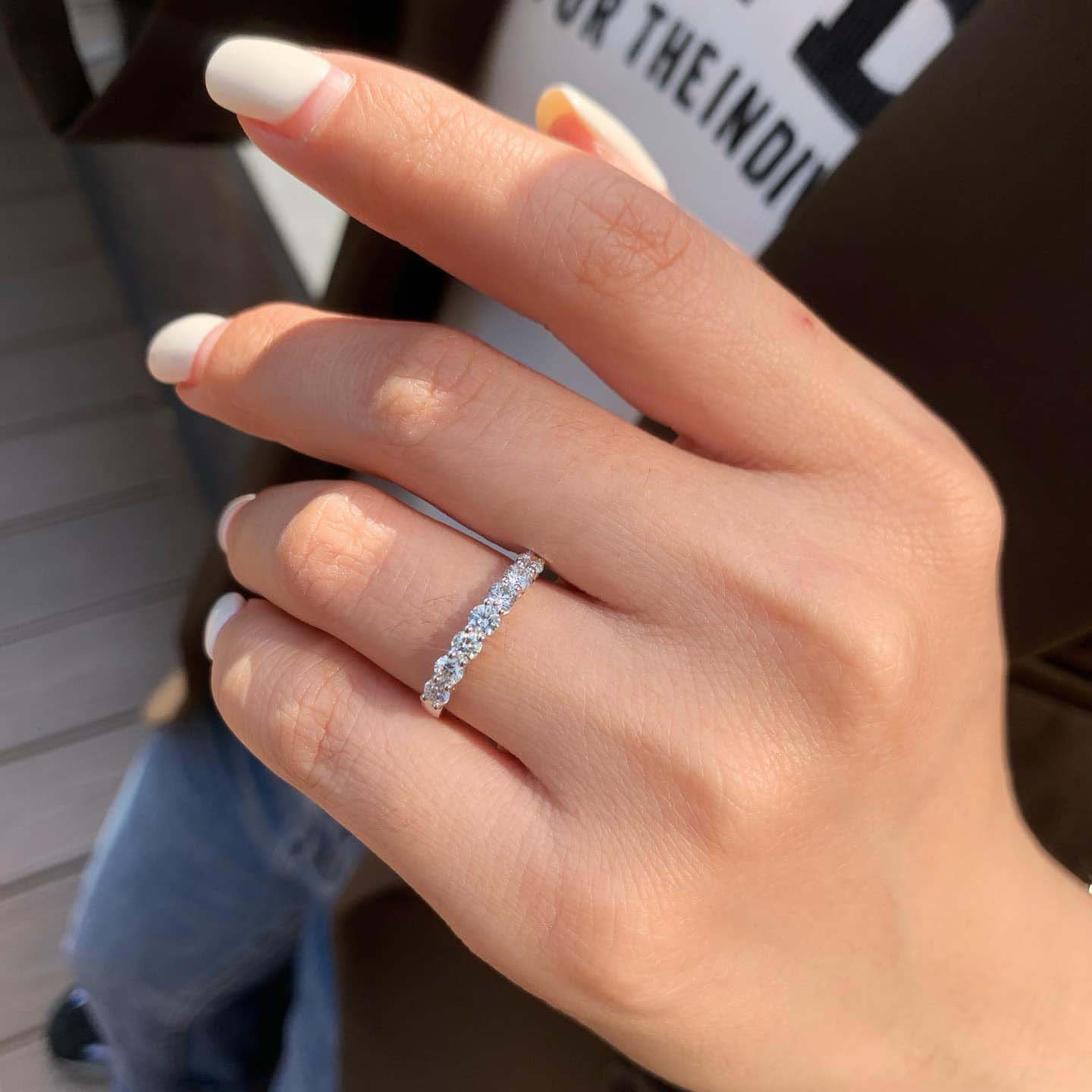 18K天然鑽石-七顆線型戒指