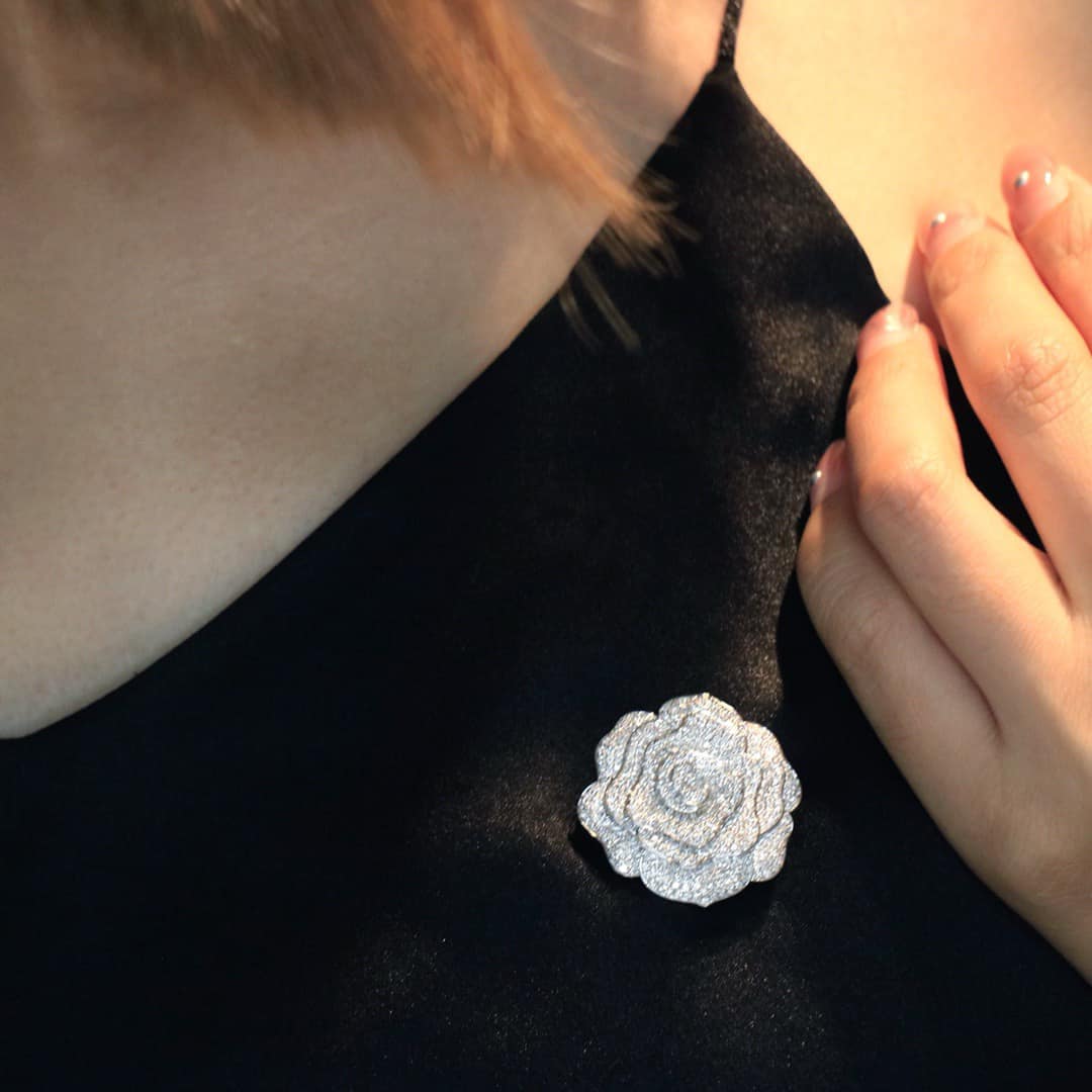 18K天然鑽石-華麗花朵多用墜飾 - 第5張圖 18K天然鑽石-華麗花朵多用墜飾