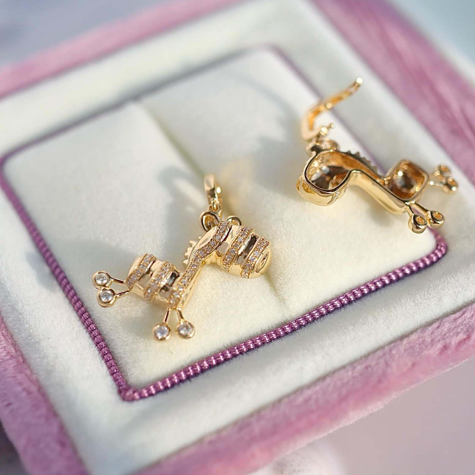 18K天然鑽石-小木馬墜飾