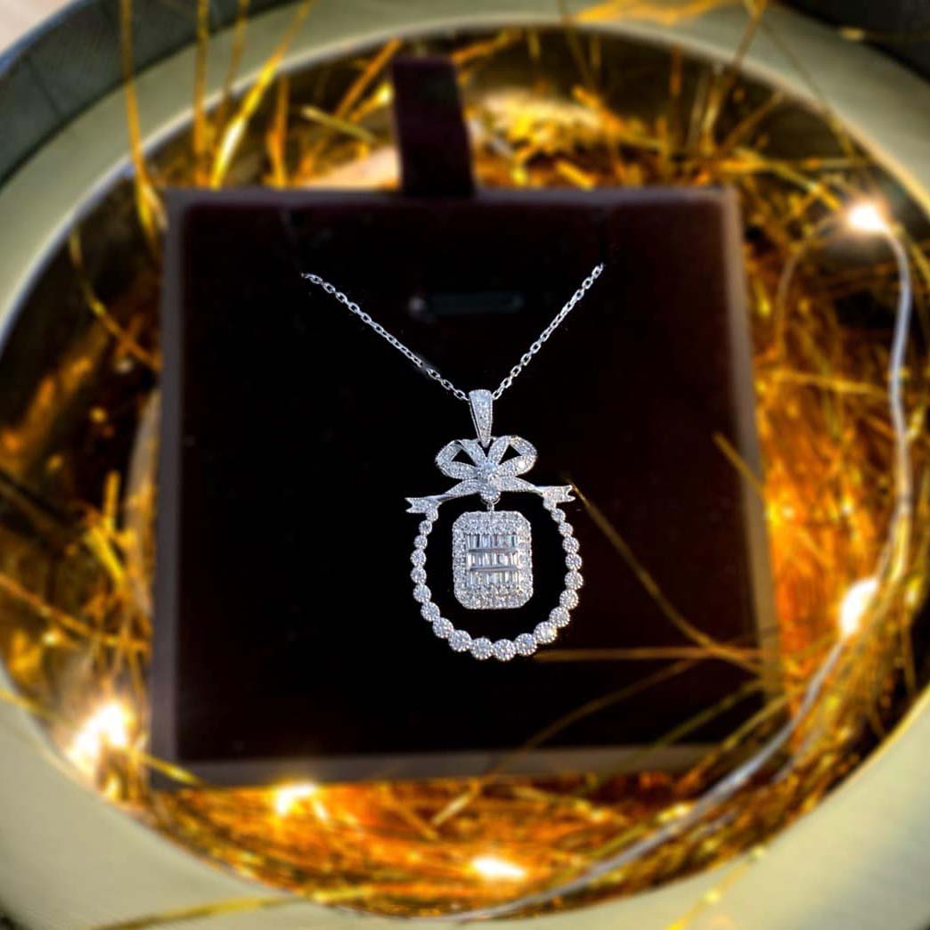 18K天然鑽石-優雅公主墜飾