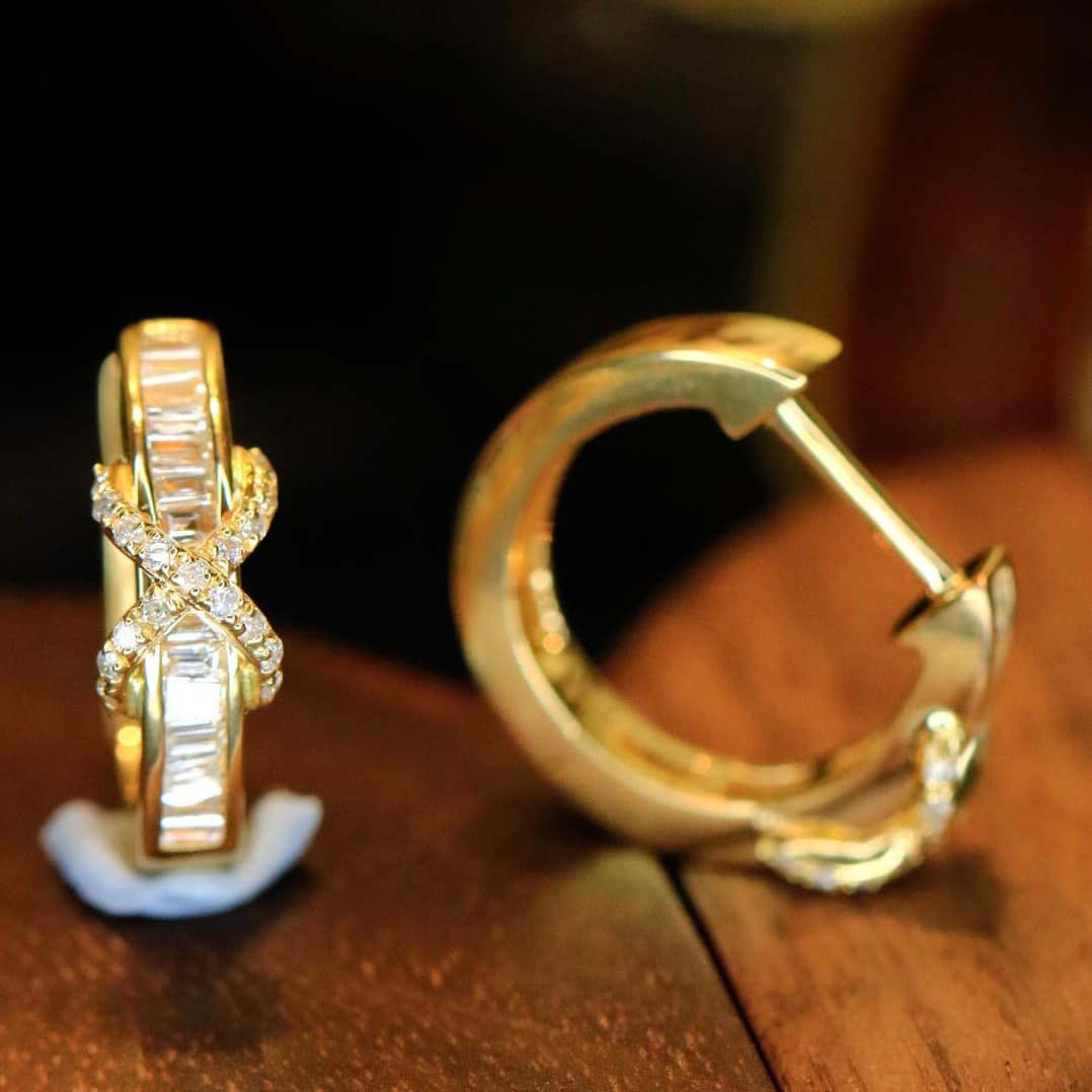 18K天然鑽石-氣質交叉耳環