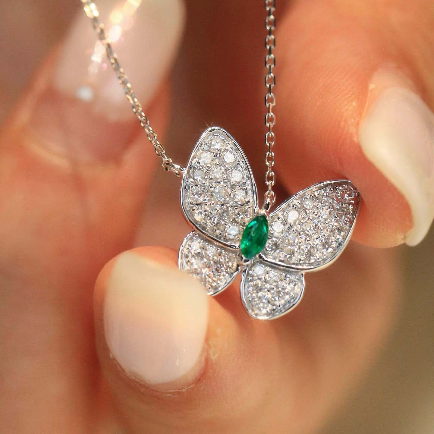18K天然鑽石-祖母綠蝴蝶翩翩項鍊 - 第5張圖 18K天然鑽石-祖母綠蝴蝶翩翩項鍊