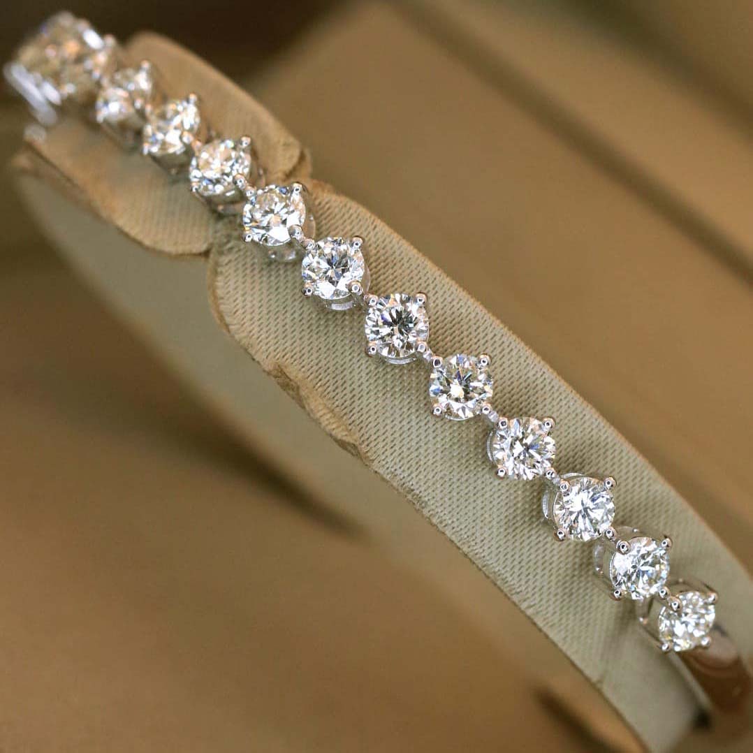 18K天然鑽石-四爪經典鑽石手鐲 - 第8張圖 18K天然鑽石-四爪經典鑽石手鐲