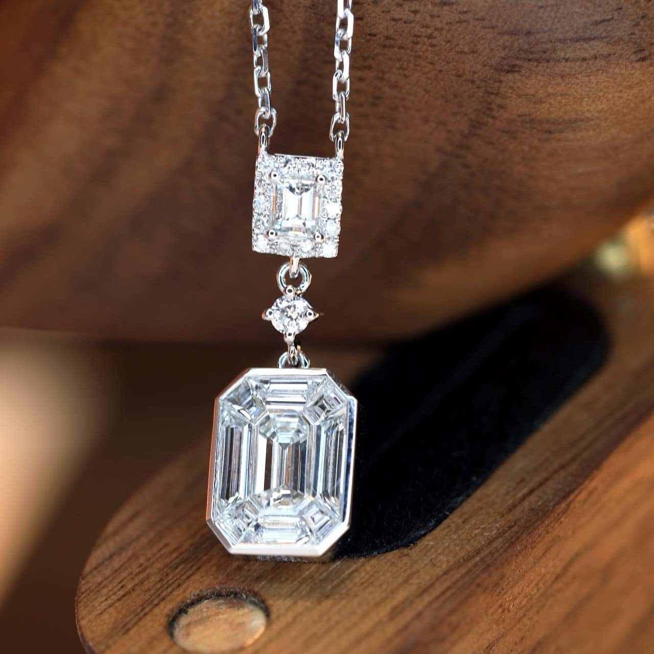 18K天然鑽石-祖母綠型拼鑲項鍊 - 第6張圖 18K天然鑽石-祖母綠型拼鑲項鍊