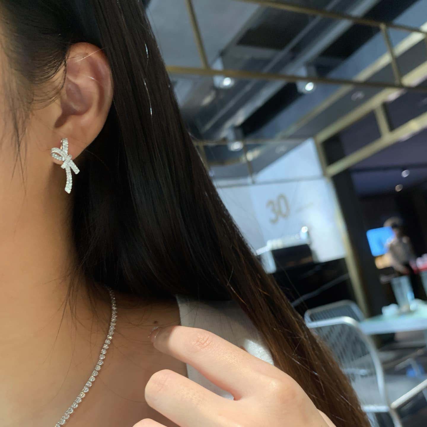 18K天然鑽石-蝴蝶結優雅耳環