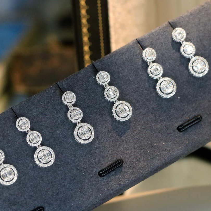 18K天然鑽石-漸變圓形冰糖耳環 - 第4張圖 18K天然鑽石-漸變圓形冰糖耳環