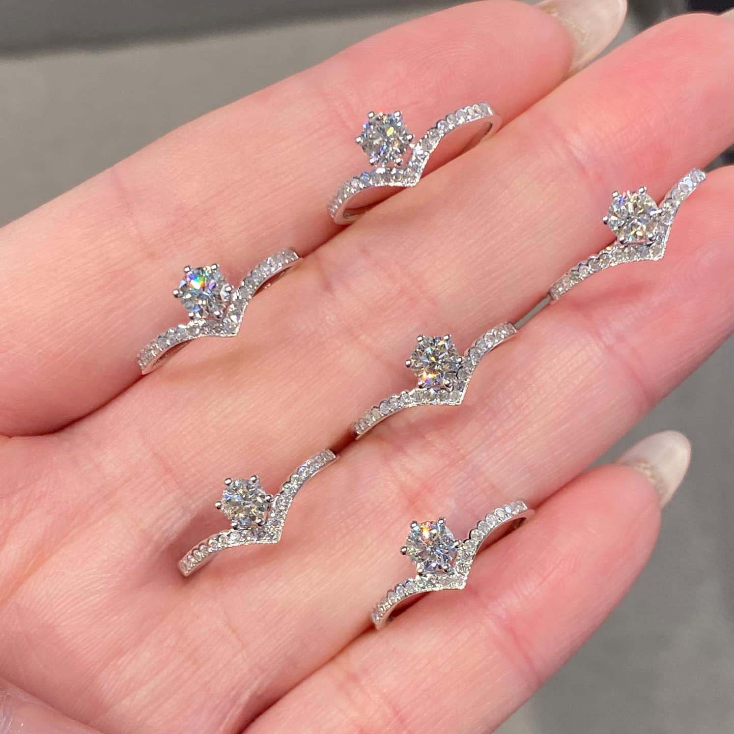 18K天然鑽石-氣質V型皇冠戒指 - 第7張圖 18K天然鑽石-氣質V型皇冠戒指