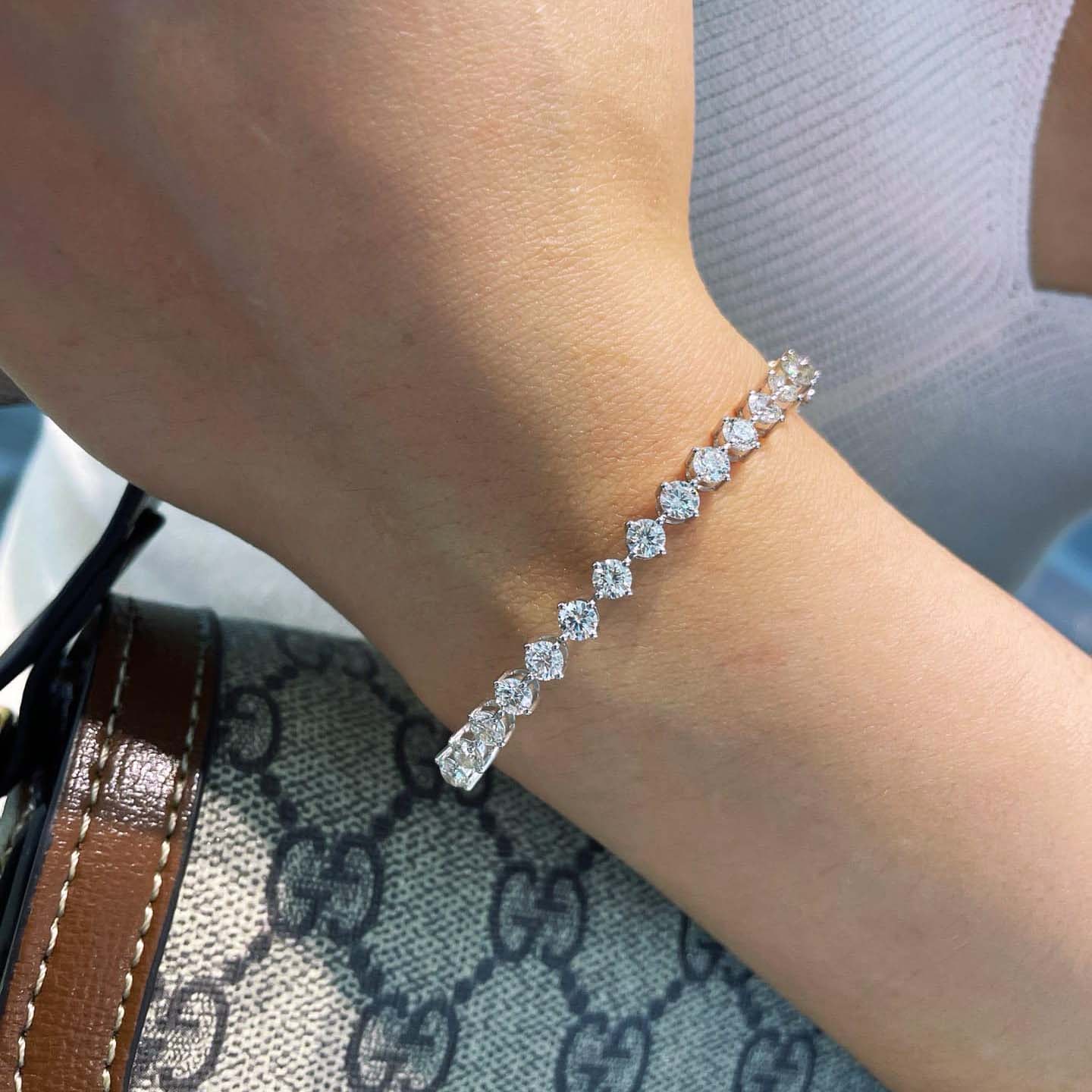 18K天然鑽石-四爪經典鑽石手鐲