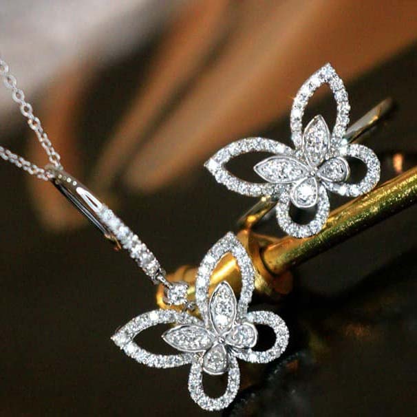 18K天然鑽石-四季蝴蝶花耳環/戒指/手鍊/項鍊