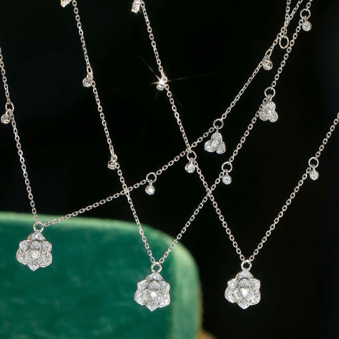 18K天然鑽石-精緻山茶花項鍊