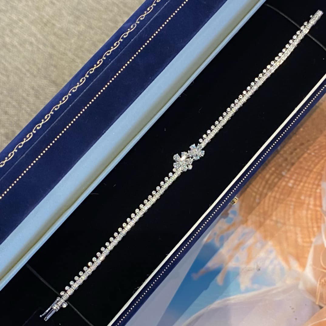 18K天然鑽石-櫻花珠邊手鍊