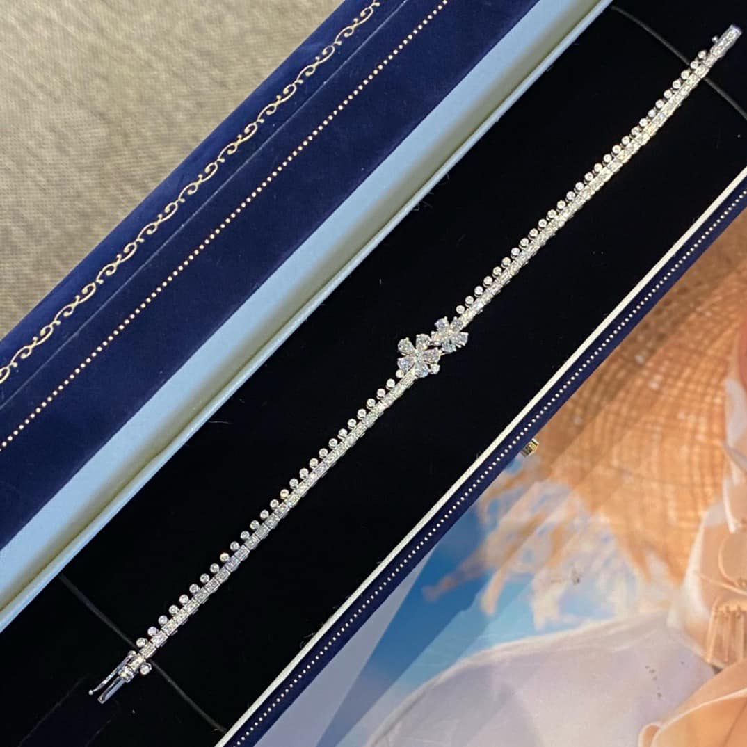 18K天然鑽石-櫻花珠邊手鍊