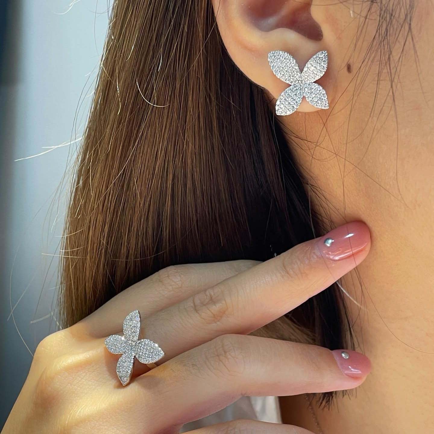 18K天然鑽石-四季蝴蝶花項鍊/耳環/戒指