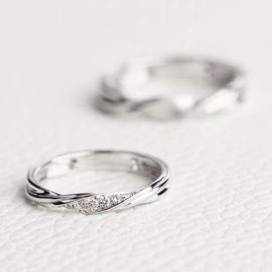 婚戒系列-輕輕扭轉對戒訂製