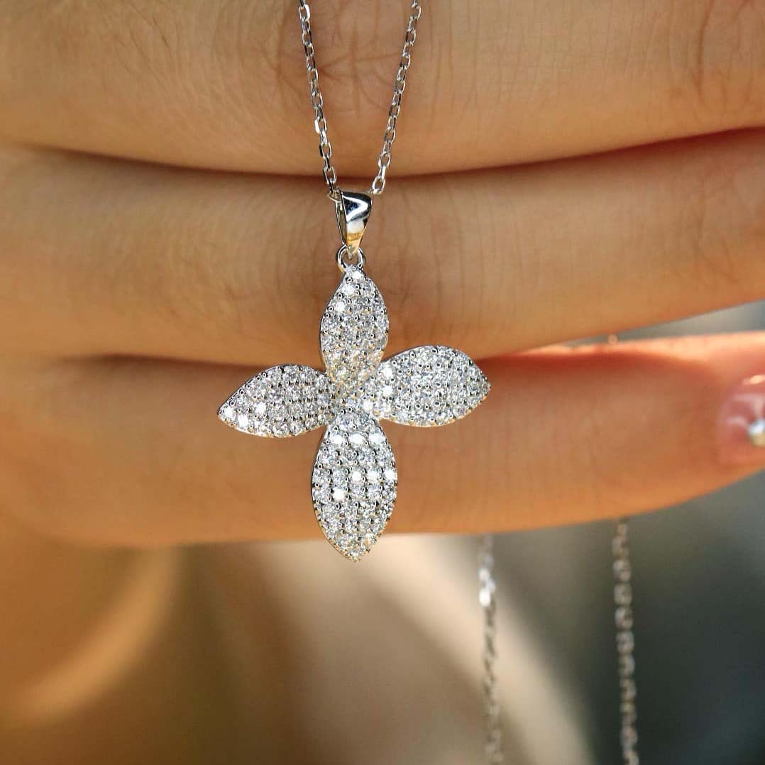 18K天然鑽石-四季蝴蝶花項鍊/耳環/戒指