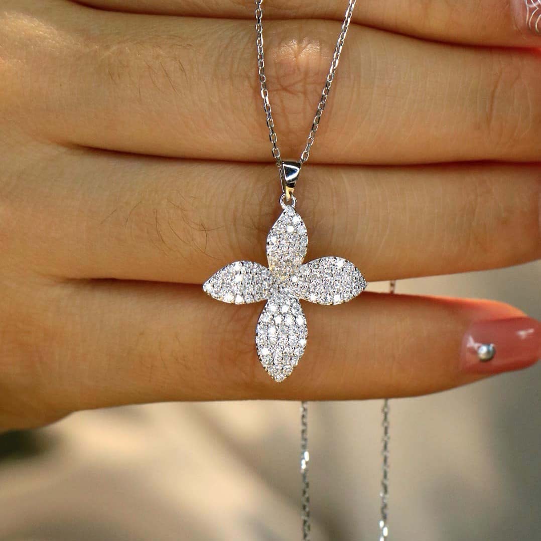 18K天然鑽石-四季蝴蝶花項鍊/耳環/戒指